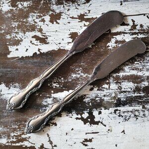 Pair Of Vtg Rogers Stainless International Silver Co Butter Spreaders Floral